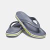 ⁦Crocs Bayaband Flip - כפכף באיה באנד בצבע אפור כהה/ירוק⁩ – תמונה ⁦4⁩