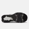 ⁦NEW BALANCE 520v8 נעלי ניו באלאנס ריצת כביש גברים צבע שחור לבן⁩ – תמונה ⁦7⁩
